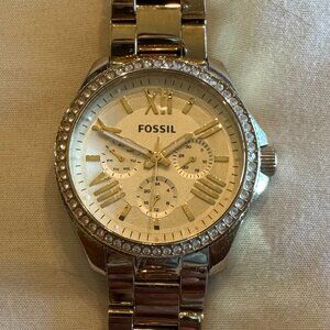 Women's Gold Fossil Watch with Rhinestone Encompassed Face (Pre-Owned)